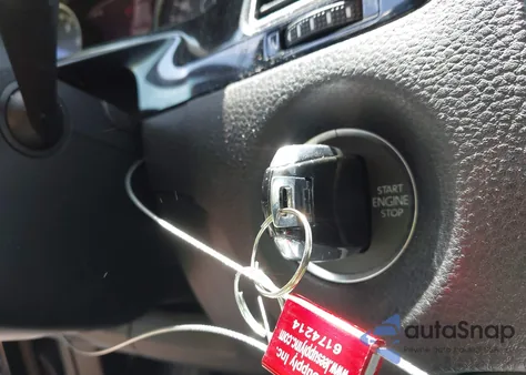 2017 Volkswagen Touareg V6 Wolfsburg Edition z USA, uszkodzony, nr VIN WVGRF7BP9HD001737